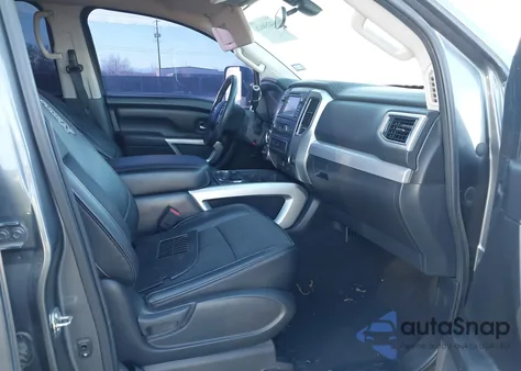 2016 Nissan Titan Xd Pro-4X Diesel z USA, uszkodzony, nr VIN 1N6BA1F42GN502492